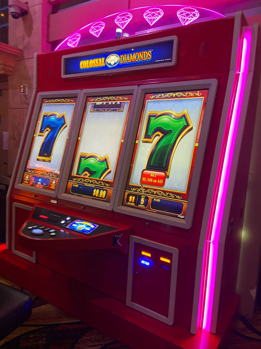 Cash Frenzy کیسینو میں سلاٹ کھیلنا شروع کریں۔